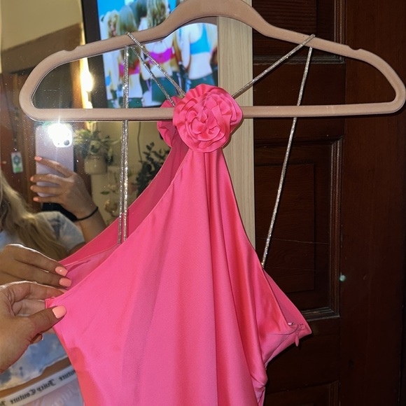 Pink satin dress - Picture 6 of 9